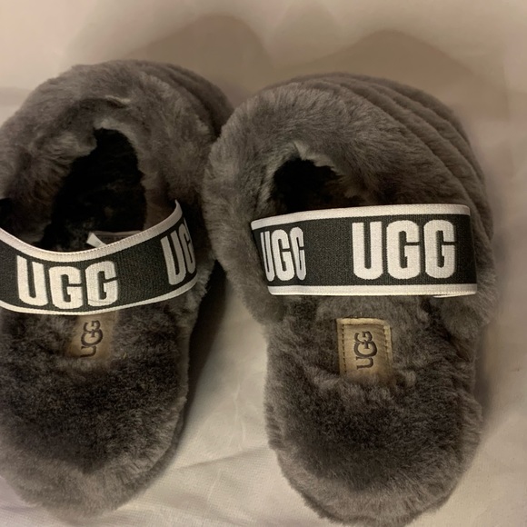 UGG gray fuzzy slides. Used in good condition. - Picture 4 of 4